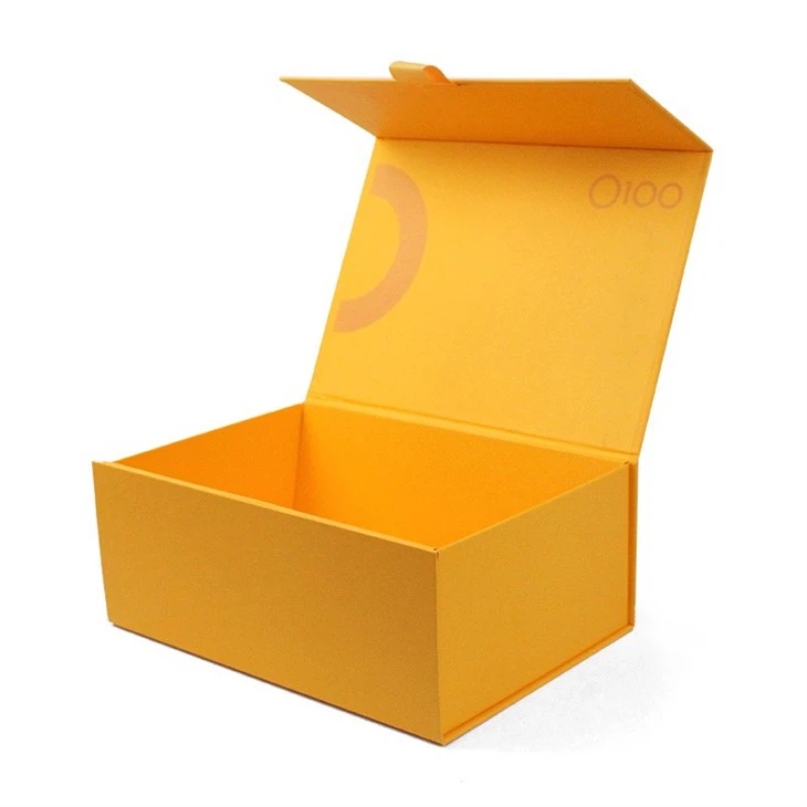 Large Gift Box With Magnetic Closure (1)
